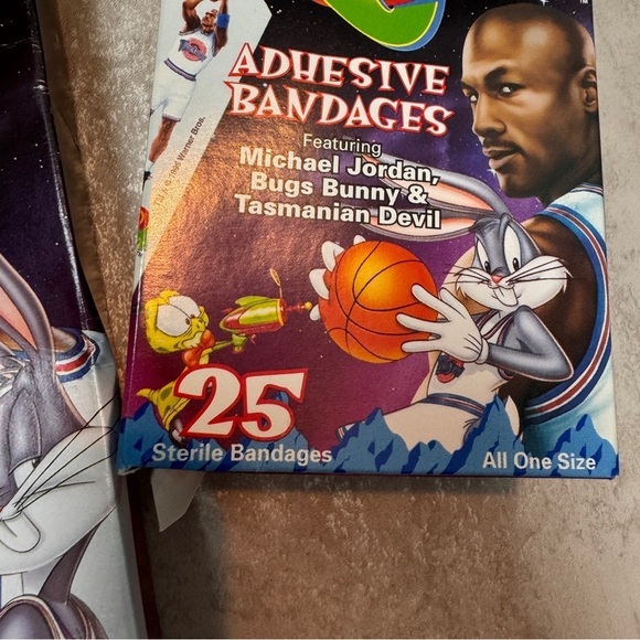 Space Jam Band-Aids and Valentines kit Michael Jordan Looney Tunes Vintage 1996 - Picture 4 of 11